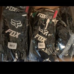 Fox racing gloves 2 pcs tell me what size